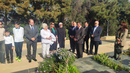 Azərbaycanın Milli Qəhrəmanı Yuri Kovalyovun məzarı ziyarət edilib - 03.10.2025