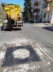 Nizami rayonunda intensiv yağıntıların yollarda yaratdığı fəsadlar aradan qaldırılır - 17.04.2026