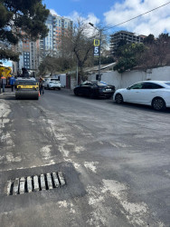 Nizami rayonunda intensiv yağıntıların yollarda yaratdığı fəsadlar aradan qaldırılır - 17.04.2026