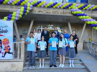 Nizami rayonunun ümumtəhsil müəssisələrində Bilik Günü münasibətilə tədbirlər keçirilib - 15.09.2026