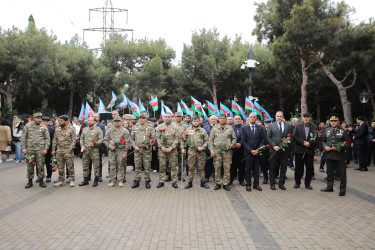 27 Sentyabr - Anım Günü ilə əlaqədar “Nizami rayonu Vətən Müharibəsi Şəhidləri" memorial kompleksi önündə tədbir keçirilib - 27.09.2025